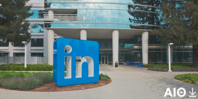 LinkedIn Brings Custom Business Cards to Digital Wallets